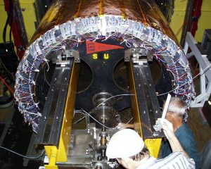 Detector being installed in the magent.
